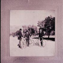 Hotchkiss, Neville & unidentified person on Jasmine Ave.